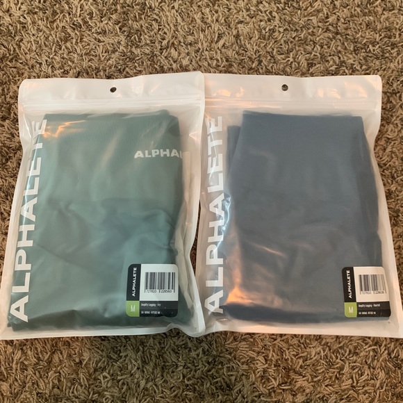 Alphalete Amplify in Ivy (Medium) - Picture 2 of 3